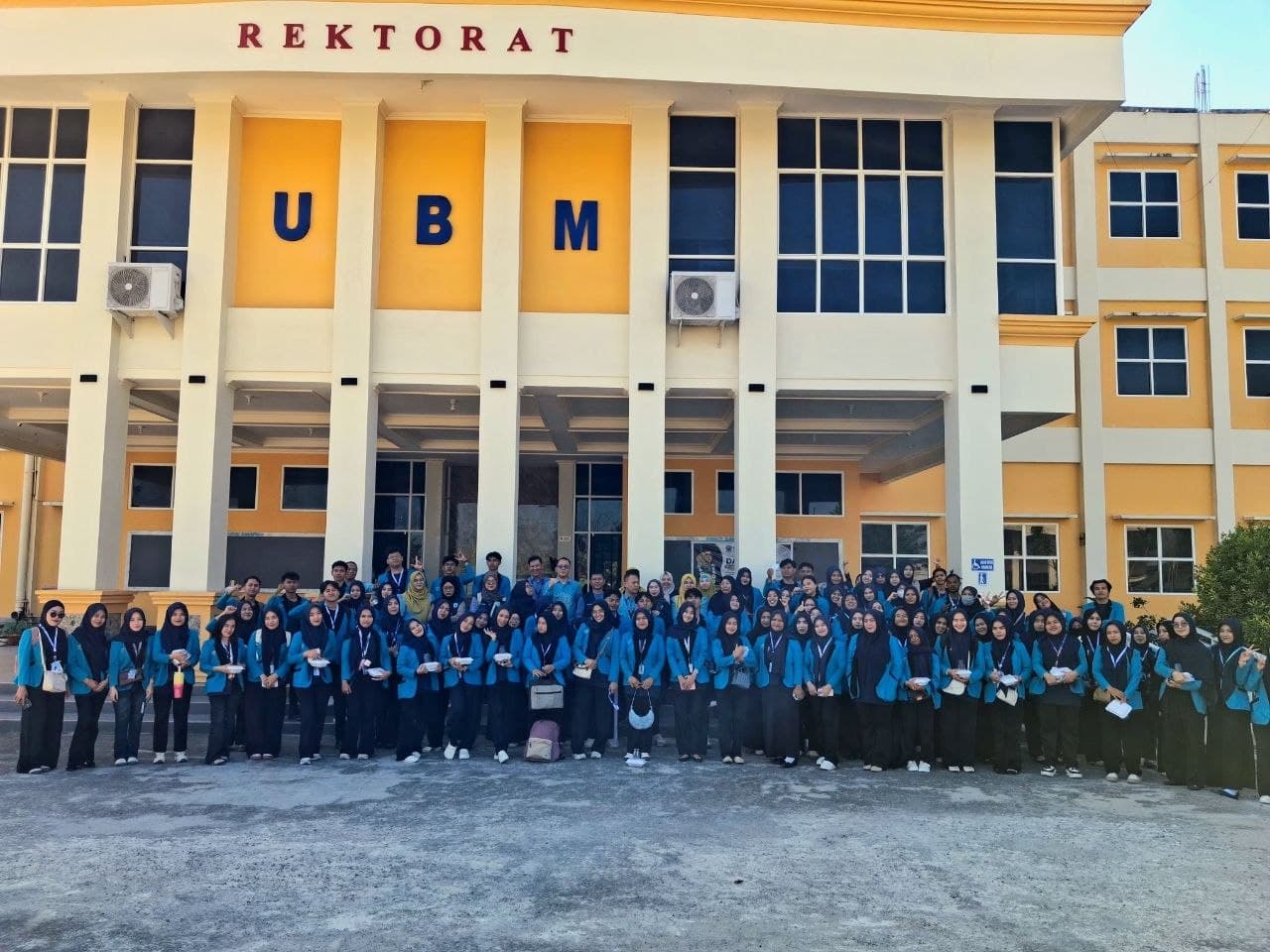 119 MAHASISWA UBM GORONTALO DILEPAS, SIAP WUJUDKAN PEMBERDAYAAN MASYARAKAT BERBASIS SDGs