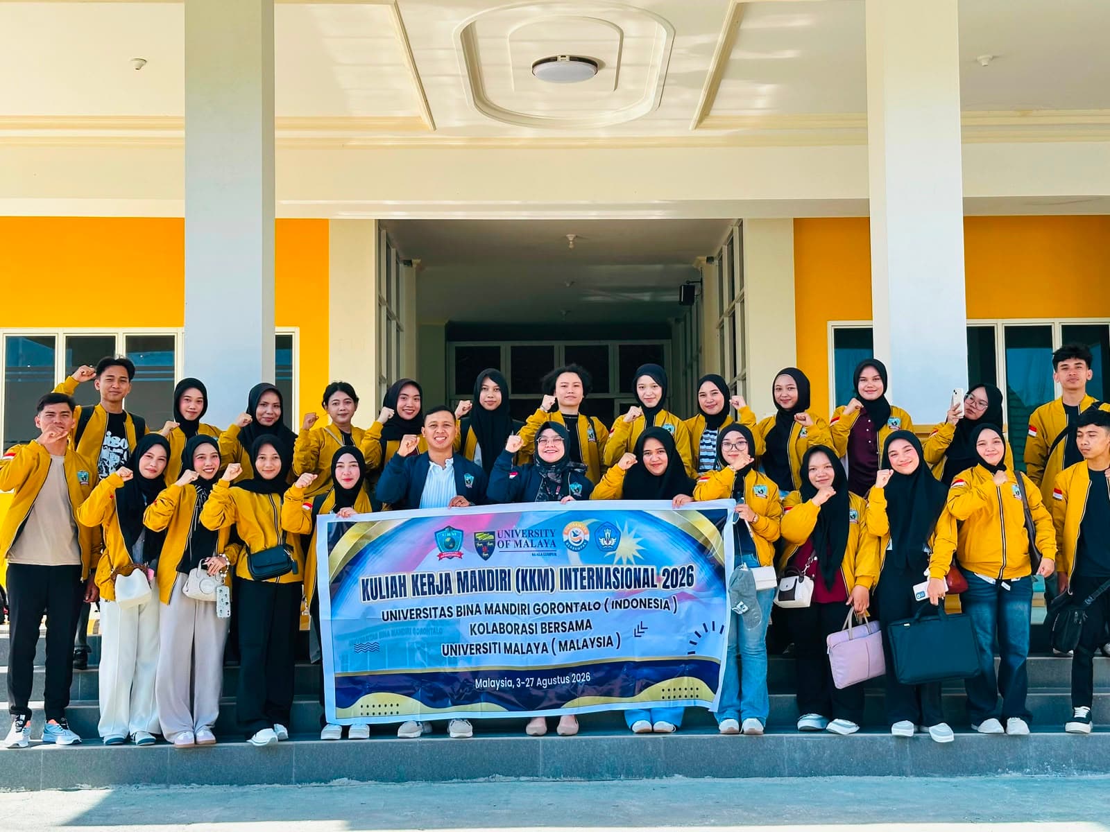 Perkuat Visi Mengglobal, UBMG Resmi Berangkatkan 24 Mahasiswa KKM Internasional ke Universiti Malaya, Malaysia